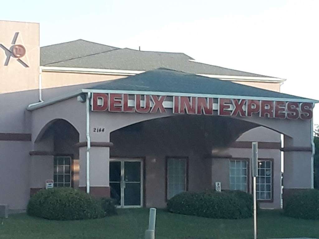 Delux Inn Express | 2144 California Crossing Rd, Dallas, TX 75220 | Phone: (972) 373-9555