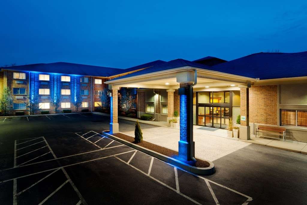 Holiday Inn Express & Suites Smithfield - Providence | 1010 Douglas Pike, Smithfield, RI 02917, USA | Phone: (401) 231-6300