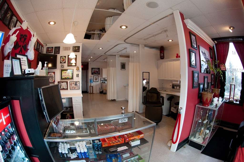 Broadway Tattoo Lounge | 1030, 259 Oak St, South Amboy, NJ 08879, USA | Phone: (732) 588-5793