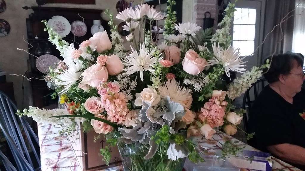 Katyland Florist & Gifts | 3250 Windmoor Dr, Katy, TX 77449 | Phone: (281) 794-8995