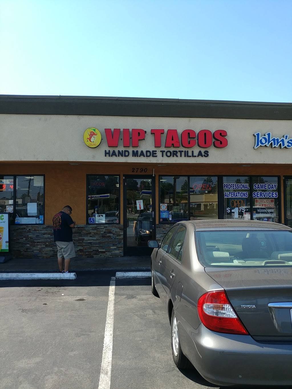 VIP TACOS | 2790 E Lincoln Ave, Anaheim, CA 92806, USA | Phone: (714) 630-8477