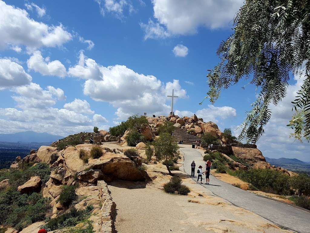 Mount Rubidoux Trailhead | 3901-3999 Mount Rubidoux Dr, Riverside, CA 92501, USA