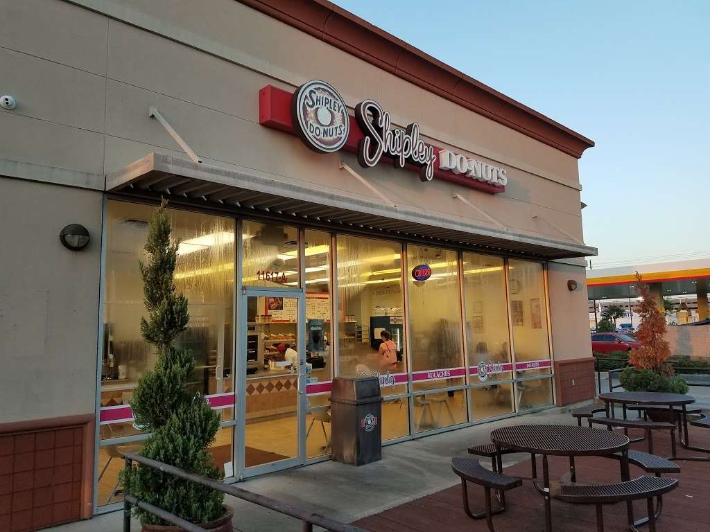 Shipley Do-Nuts | 11617 Katy Fwy, Houston, TX 77079, USA | Phone: (281) 596-0096