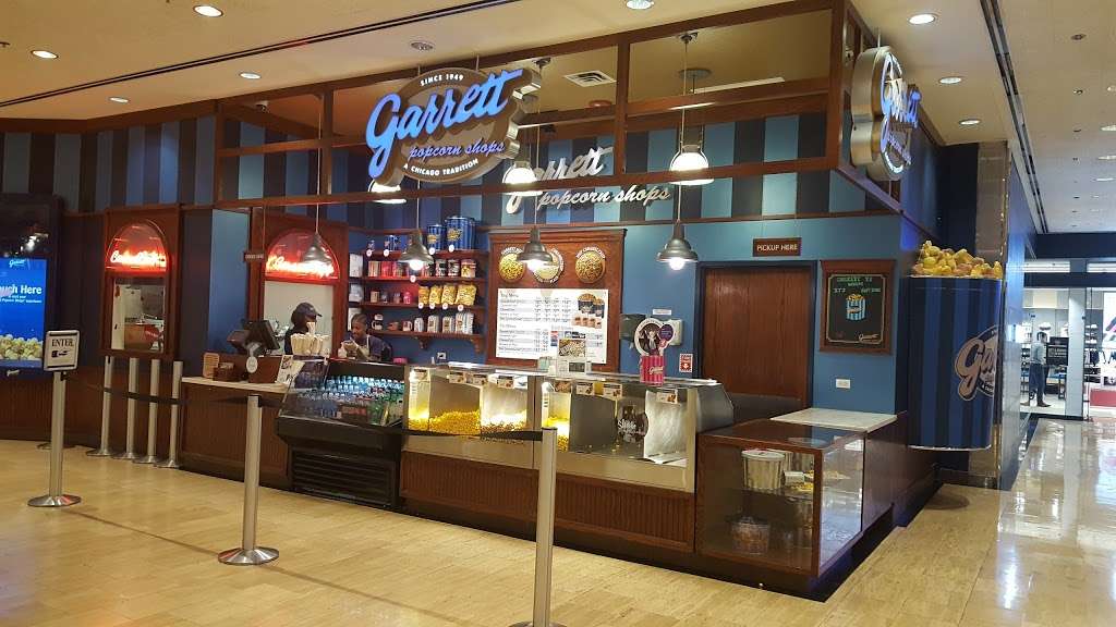 Garrett Popcorn Shops | Water Tower Place, 835 Michigan Avenue, Chicago, IL 60611 | Phone: (888) 476-7267