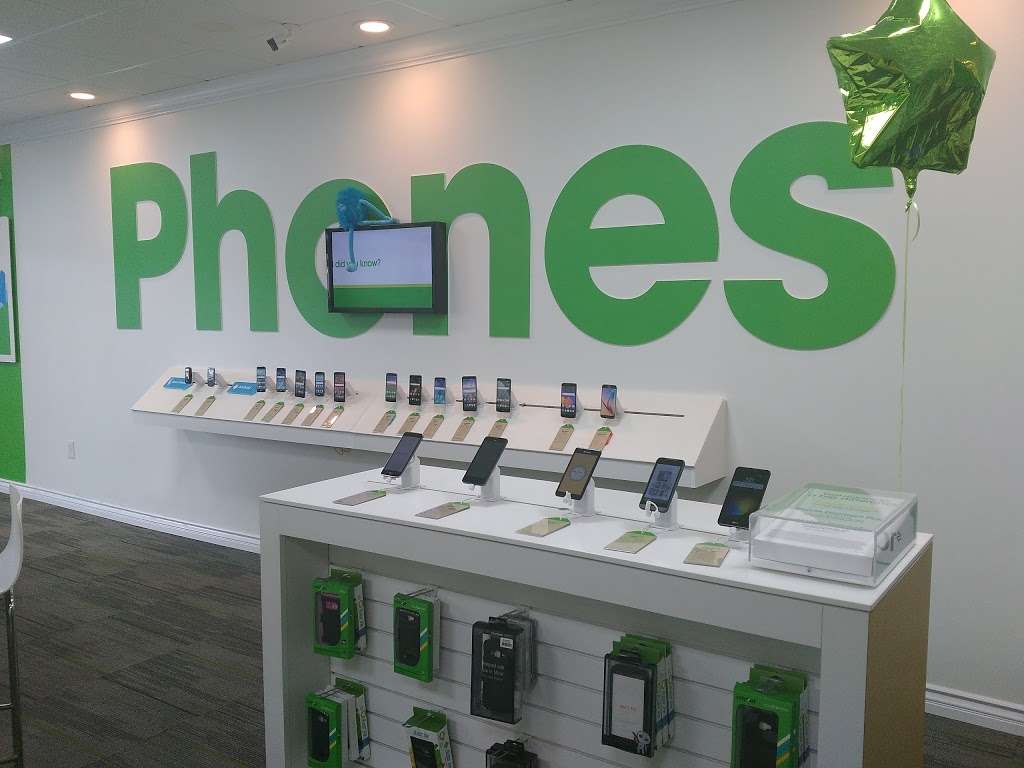 Cricket Wireless Authorized Retailer | 2220 E Plaza Blvd h, National City, CA 91950, USA | Phone: (619) 292-3715