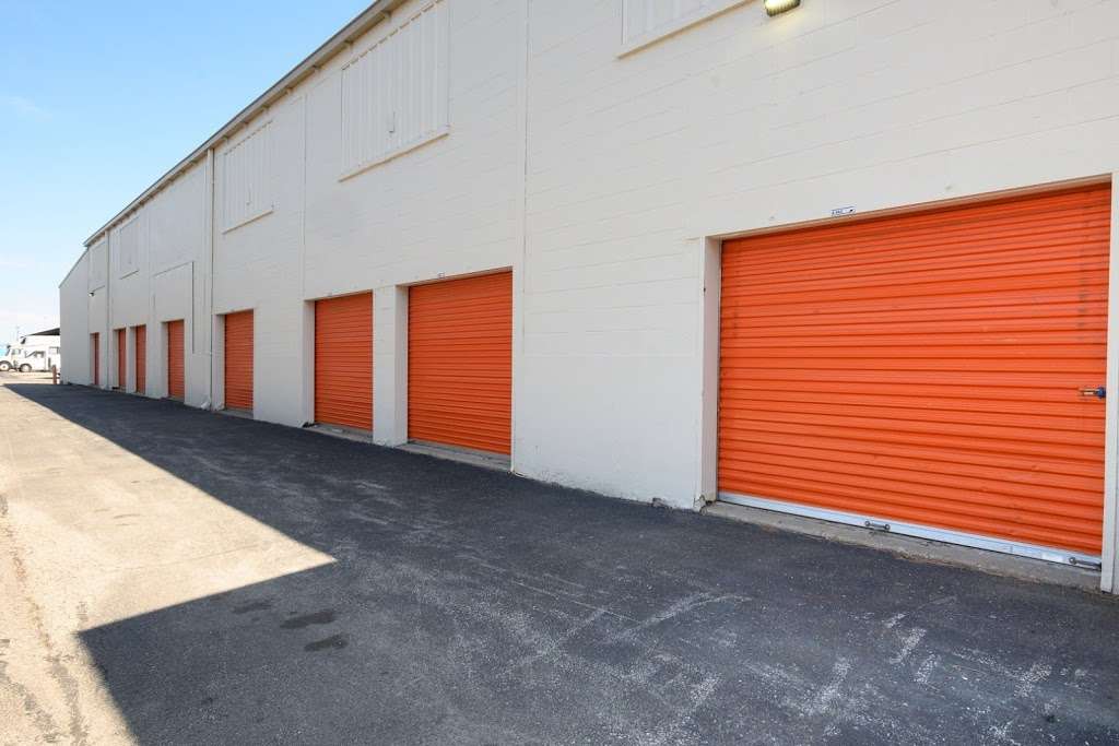 Public Storage | 9700 W Irving Park Rd, Schiller Park, IL 60176 | Phone: (847) 260-7827