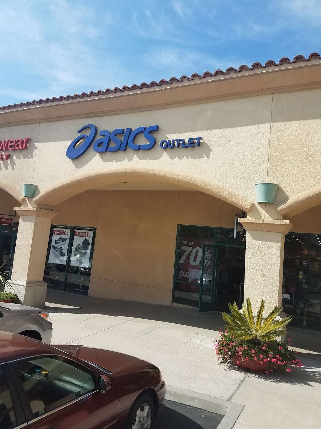 ASICS Outlet | 690 Ventura Blvd #130, Camarillo, CA 93010, USA | Phone: (805) 484-3024