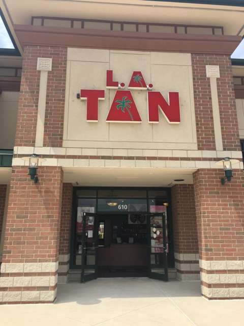 L.A. Tan Spa | 610 Randall Rd, South Elgin, IL 60177, USA | Phone: (847) 608-0800