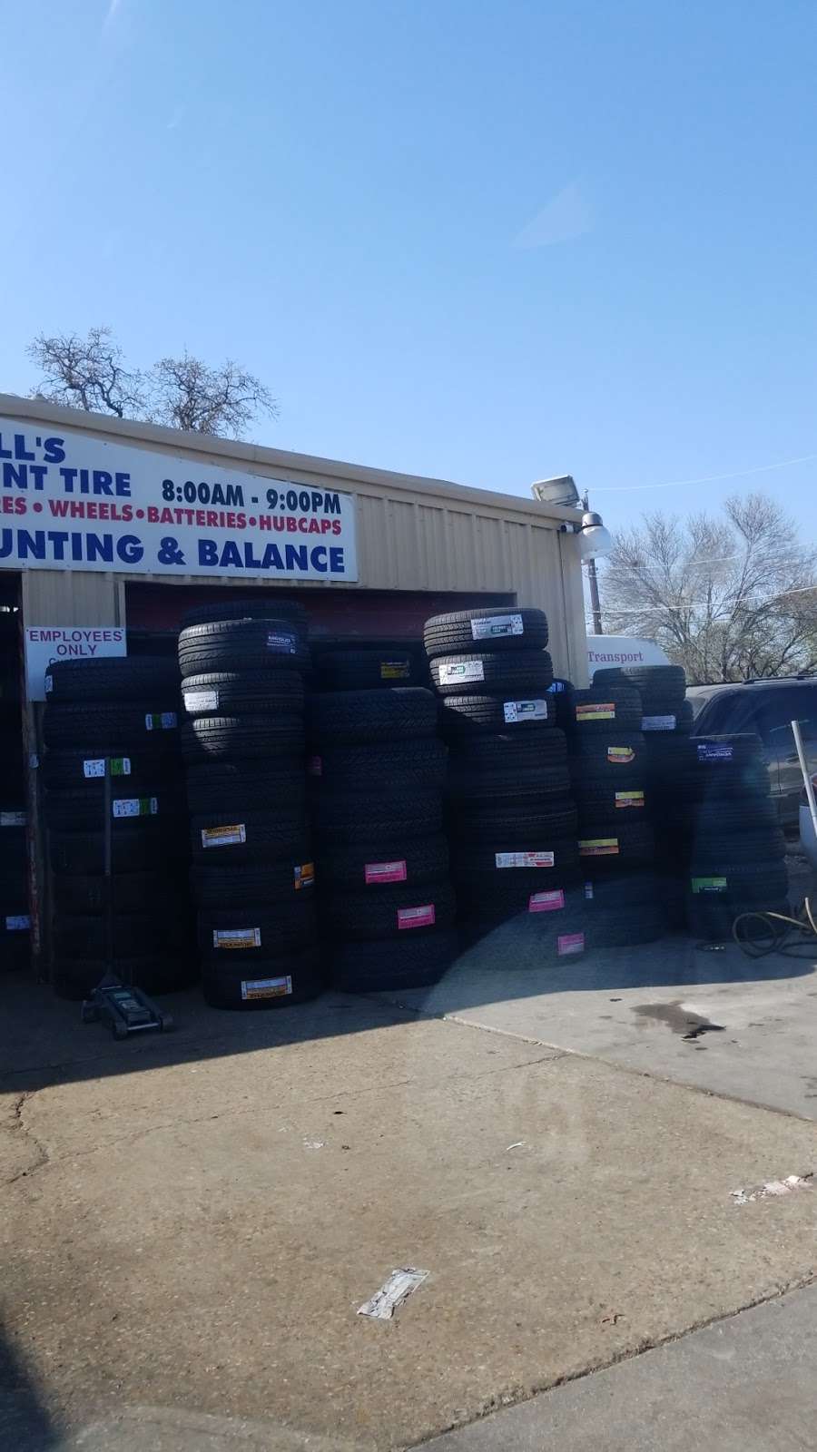 Wills Discount Tire | 1204 E Shady Grove Rd, Irving, TX 75060, USA | Phone: (972) 445-8979