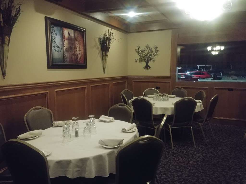 Sorrentos Restaurant | 50W187 IL-64, Maple Park, IL 60151, USA | Phone: (815) 895-5466