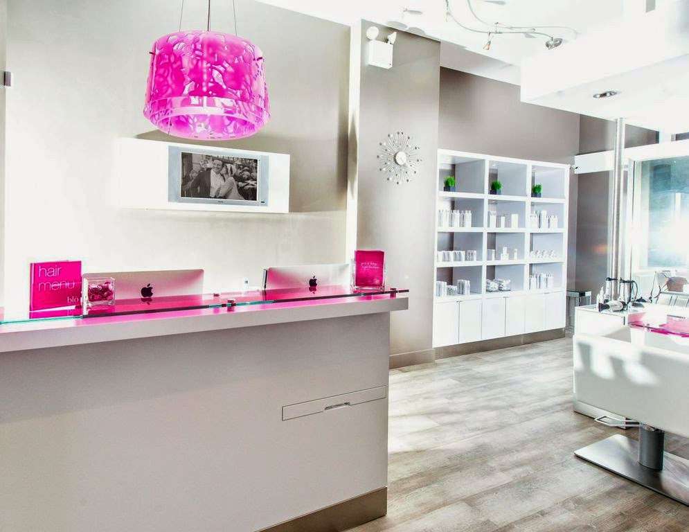 Blo Blow Dry Bar | 1925 Hughes Landing Blvd #500, The Woodlands, TX 77380 | Phone: (281) 465-8515