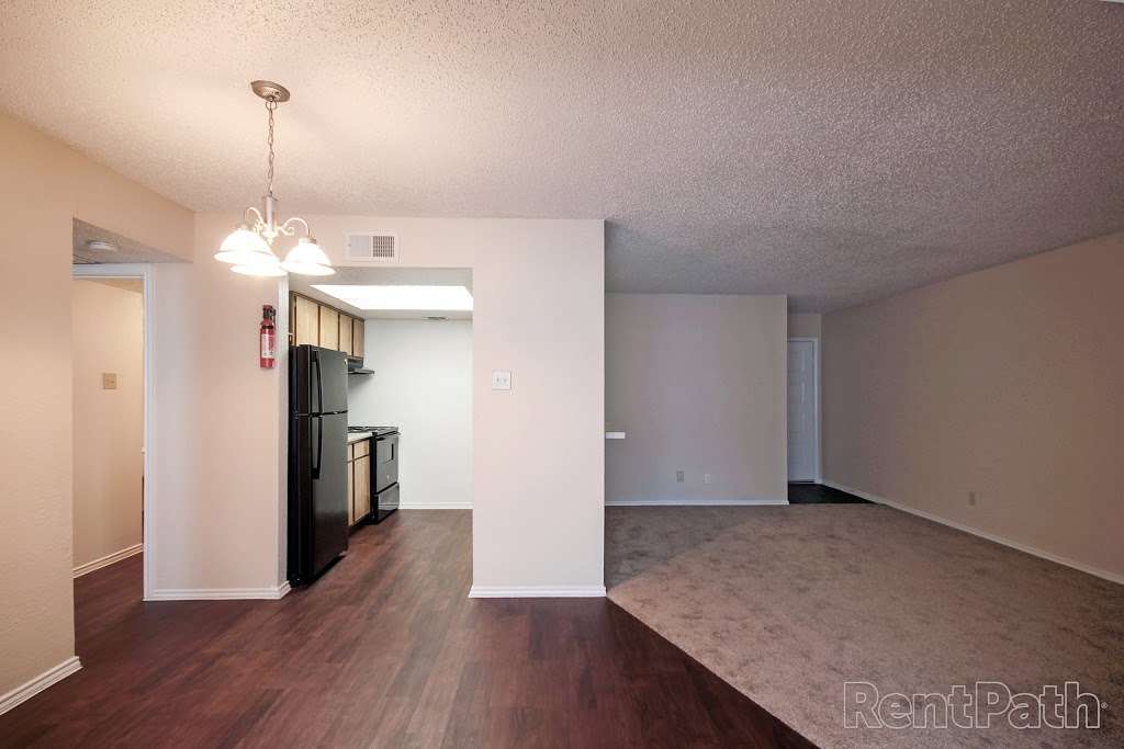 Bridgeport Apartments | 4111 Polaris Dr, Irving, TX 75038, USA | Phone: (972) 257-0500