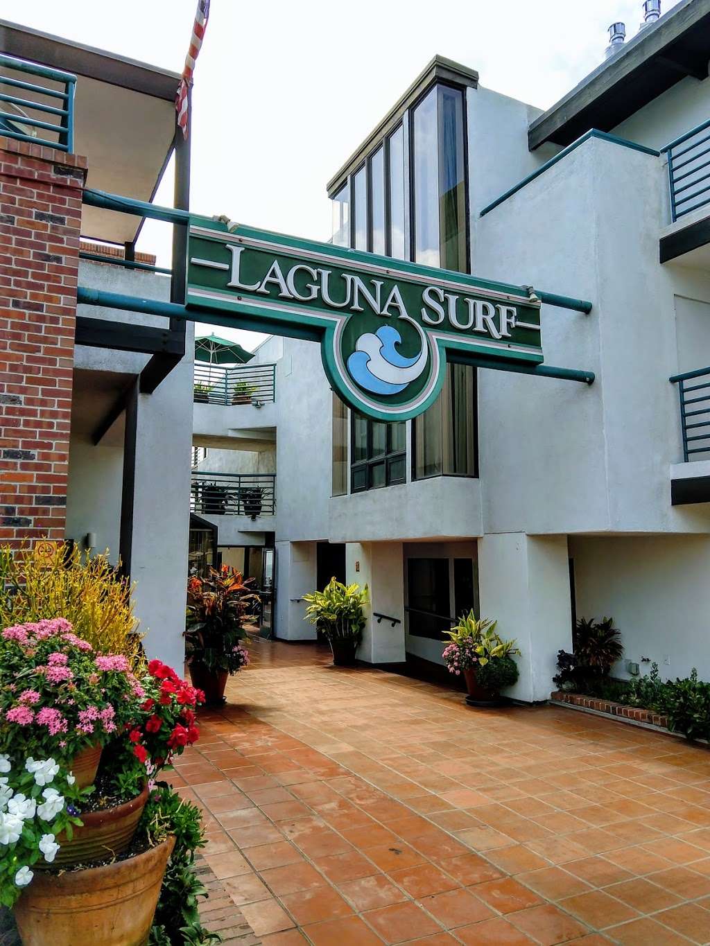 Laguna Surf | 611 S Coast Hwy, Laguna Beach, CA 92651, USA | Phone: (949) 497-6299
