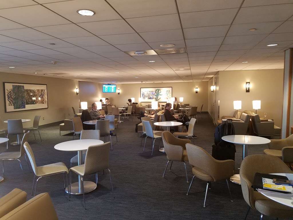 United Club | Concourse C (Gate C17), Delta Rd, Chantilly, VA 20151 | Phone: (703) 572-7809