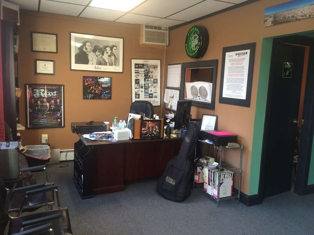 Guitar Masters School of Music | 307 Montauk Hwy, Copiague, NY 11726, USA | Phone: (631) 789-6433