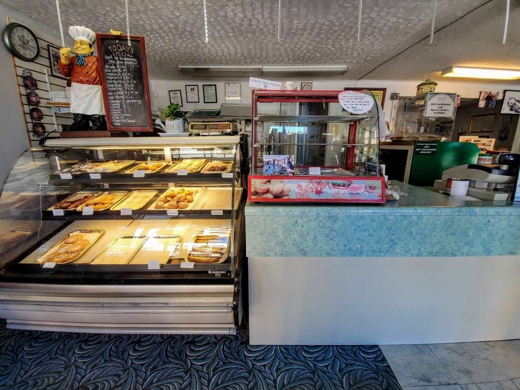 Vittorias Italian Coffee’s and Pastries | 3106 S Atlantic Ave, Daytona Beach, FL 32118, USA | Phone: (386) 788-6063