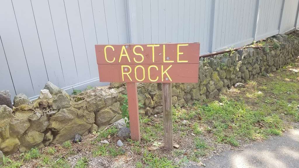 Castle Rock Park | Castle Rock Ln, Marblehead, MA 01945 | Phone: (781) 631-3350