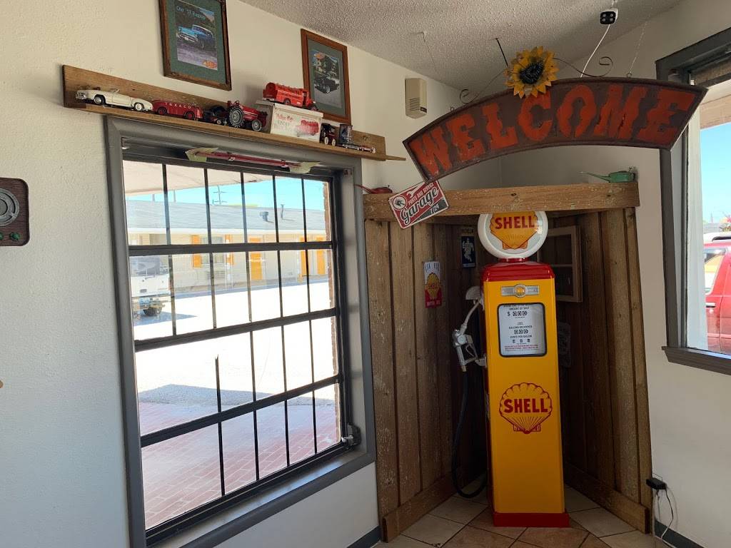 Winstons Air Conditioned Motel | 5609 W Skelly Dr, Tulsa, OK 74107, USA | Phone: (918) 728-8422