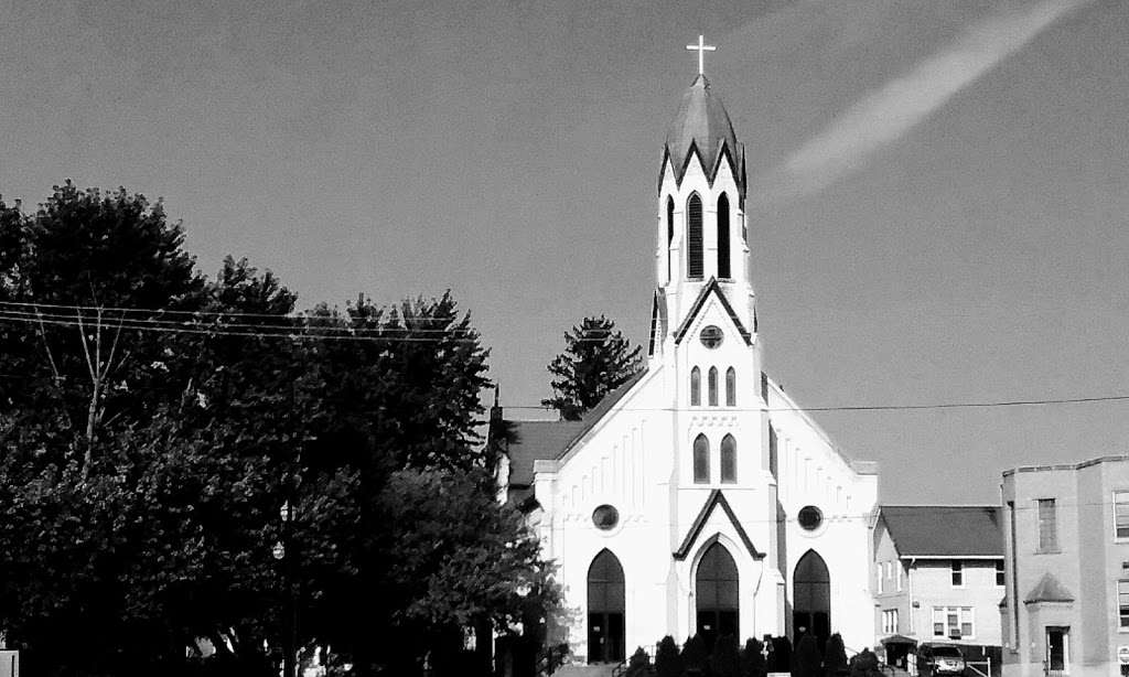 St Mary Catholic Church | 1407 N Richmond Rd, McHenry, IL 60050, USA | Phone: (815) 385-0024