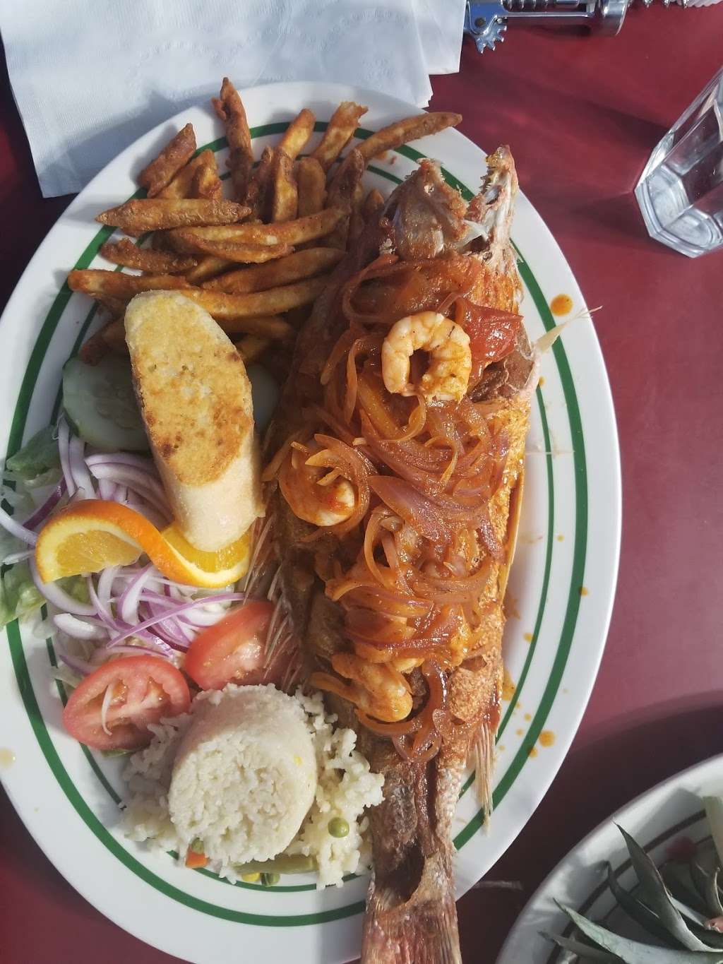 Mariscos El Malecon | 9706 S Commercial Ave, Chicago, IL 60617, USA | Phone: (872) 901-0642