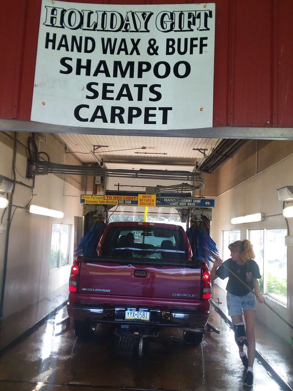 Roberts Car Wash | 14965 Buchanan Trail E, Blue Ridge Summit, PA 17214, USA | Phone: (717) 794-5800