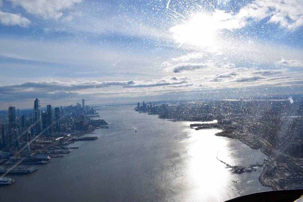 Helicopter New York City | 6 E River Piers, #214, New York, NY 10004, USA | Phone: (212) 747-9282