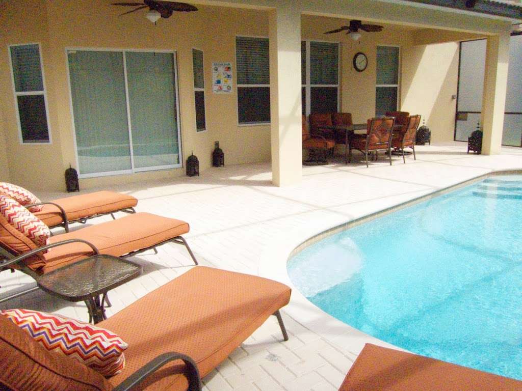 Windsor Hills Retreat | 2600 N Old Lake Wilson Rd, Kissimmee, FL 34747, USA | Phone: 07983 530354