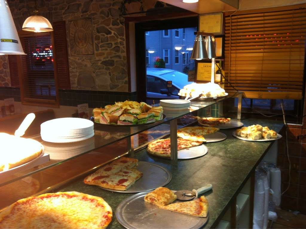 Lorenzos Pizza | 709 Lincoln Ave, Bowmanstown, PA 18030, USA | Phone: (610) 852-3500