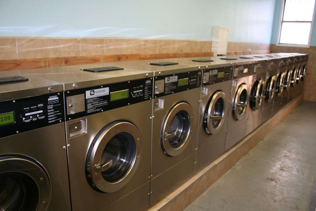 Senor Bubbles Laundromat & Dry Cleaner | 456 Baldwin Ave, Jersey City, NJ 07306, USA | Phone: (201) 656-3471