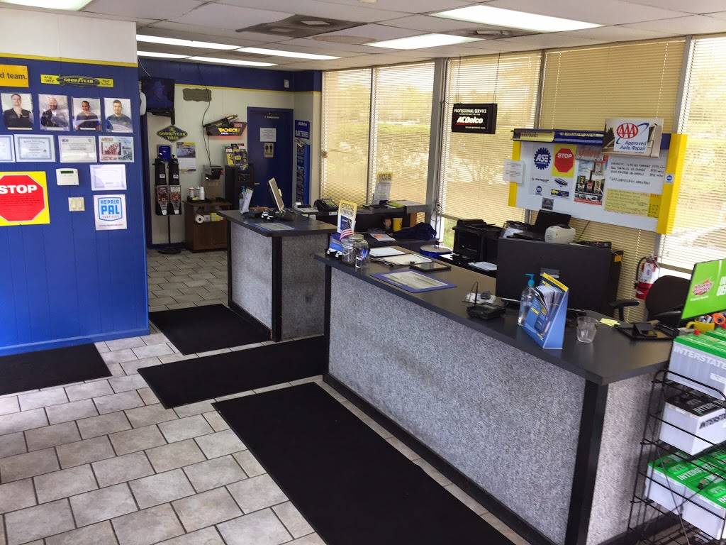 Tubels Tire & Service | 3483 Philips Hwy, Jacksonville, FL 32207, USA | Phone: (904) 398-4545