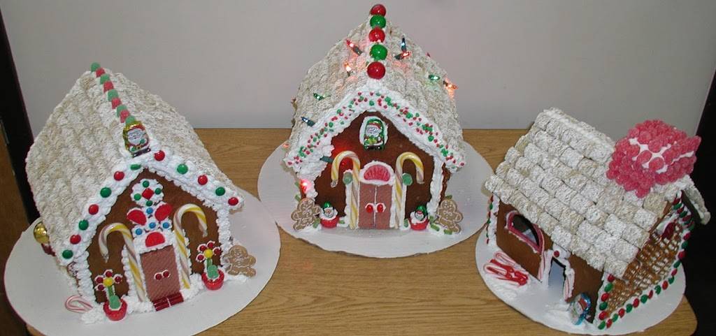 Gingerbread Manor | 9640 Center Grove Church Rd, Clemmons, NC 27012, USA | Phone: (336) 671-5613