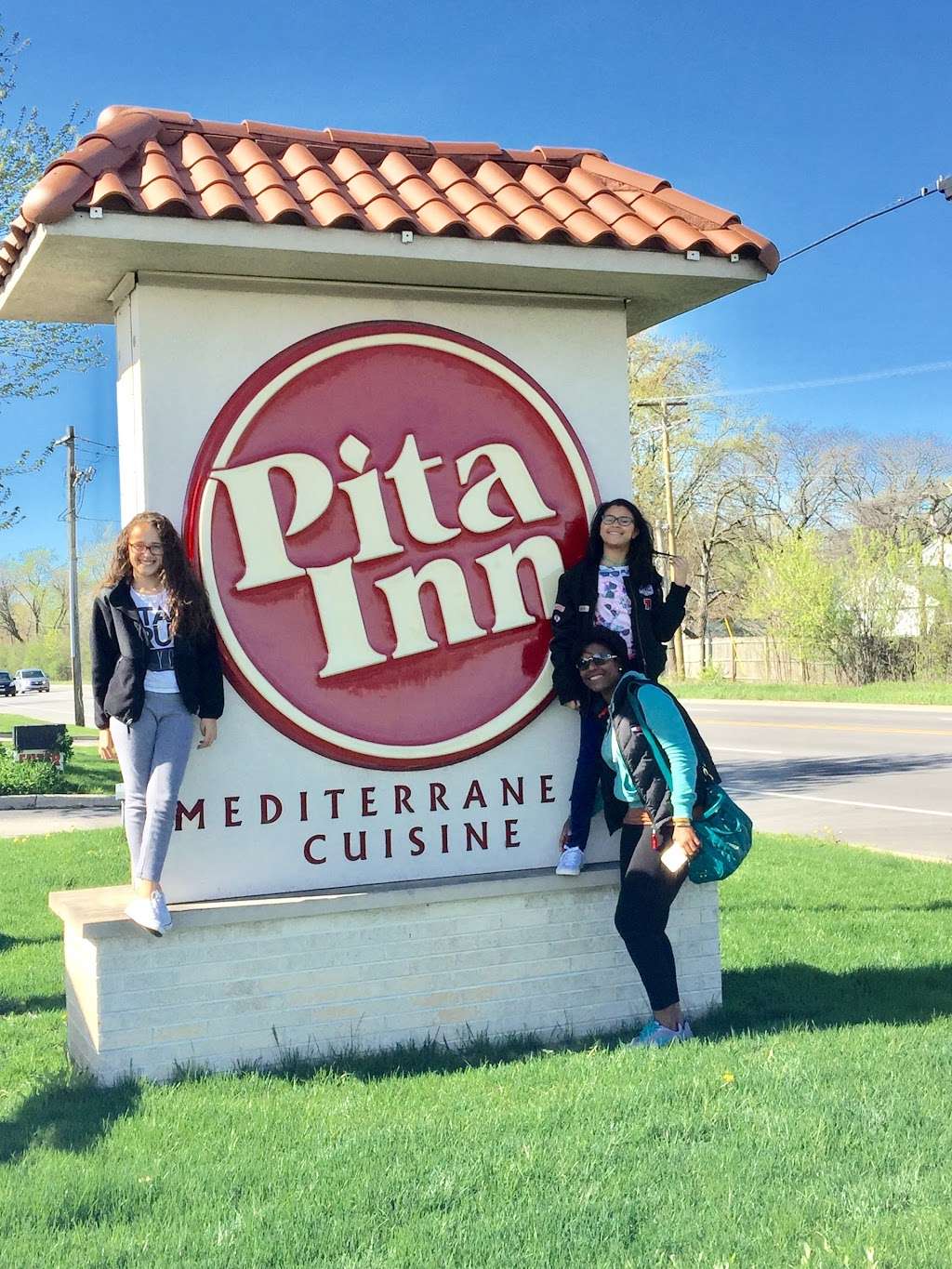 Pita Inn | 9854 N Milwaukee Ave, Des Plaines, IL 60016 | Phone: (847) 759-9990