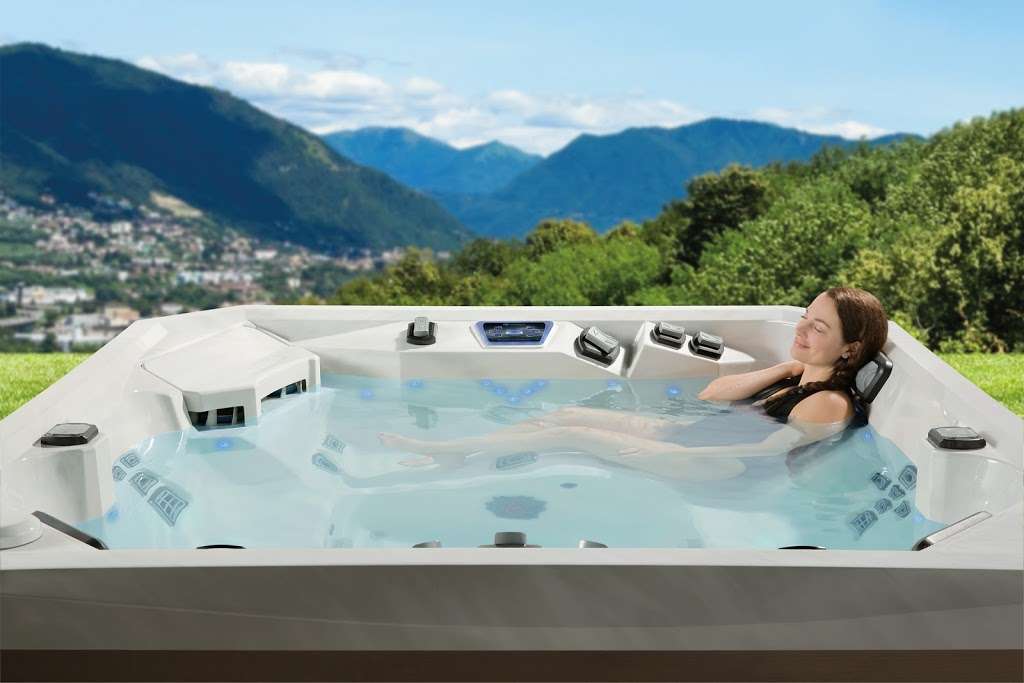 Colorado Spas & Leisure | 6208 S College Ave, Fort Collins, CO 80525, USA | Phone: (970) 294-3403