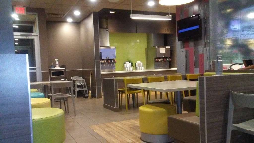 McDonalds | 6131 Martin Luther King Jr Hwy, Seat Pleasant, MD 20743 | Phone: (301) 925-4563