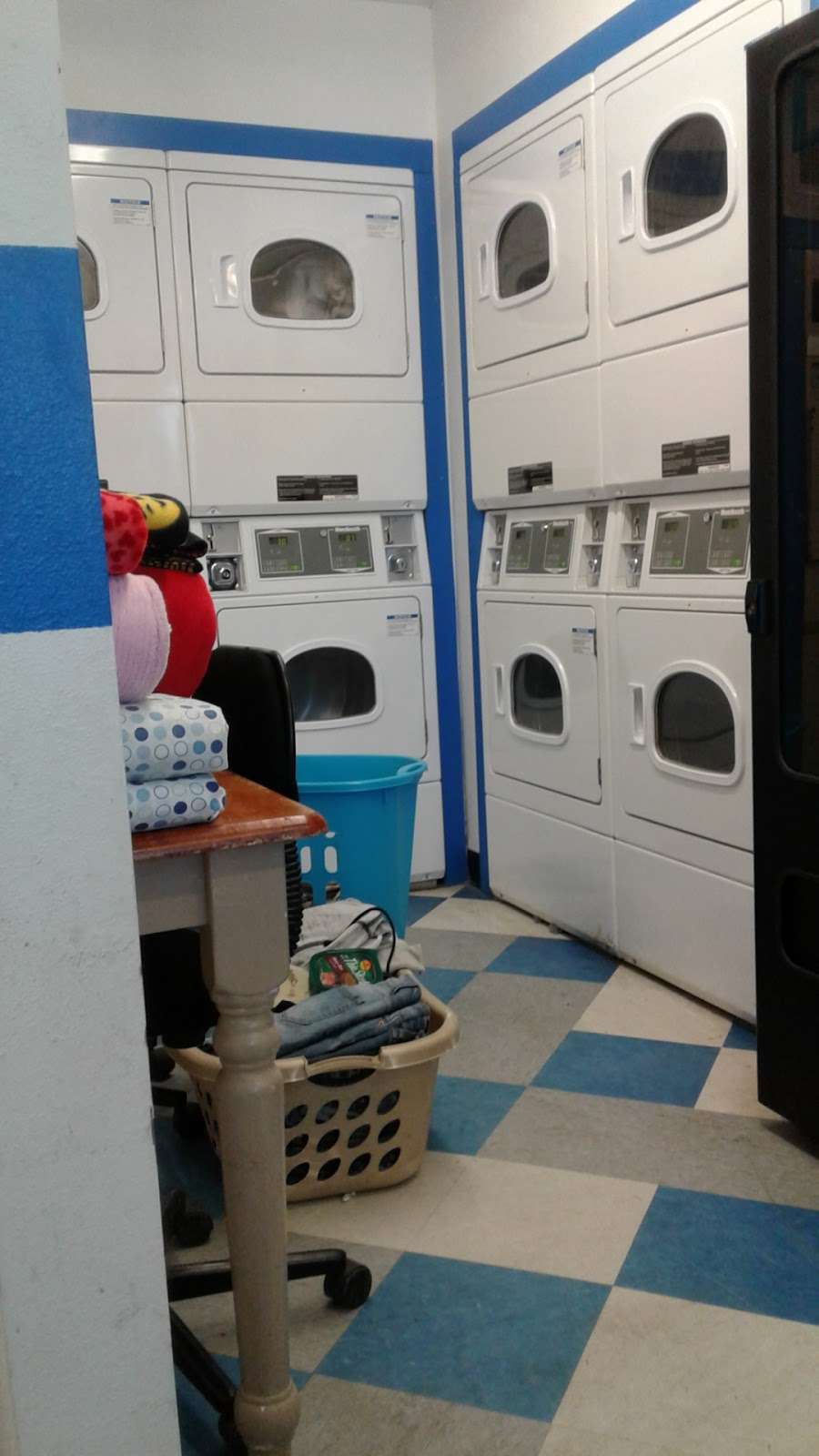 Coastal RV & Laundromat | 1105 FM 517 Rd E, Dickinson, TX 77539, USA | Phone: (281) 339-1498