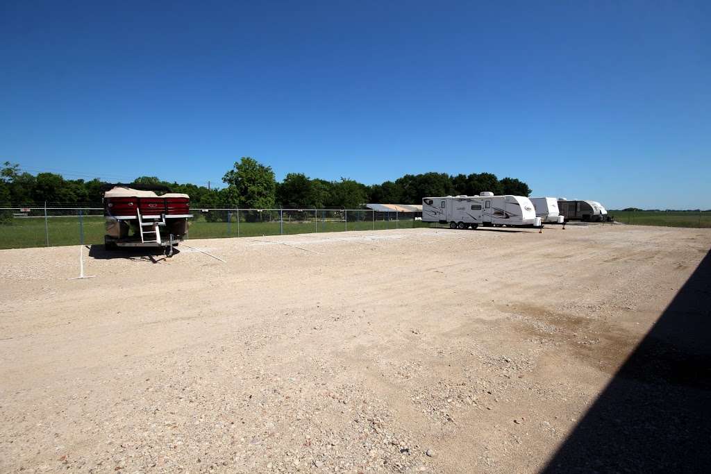 Texas 36 storage | 11801 TX-36, Needville, TX 77461, USA | Phone: (281) 495-2310