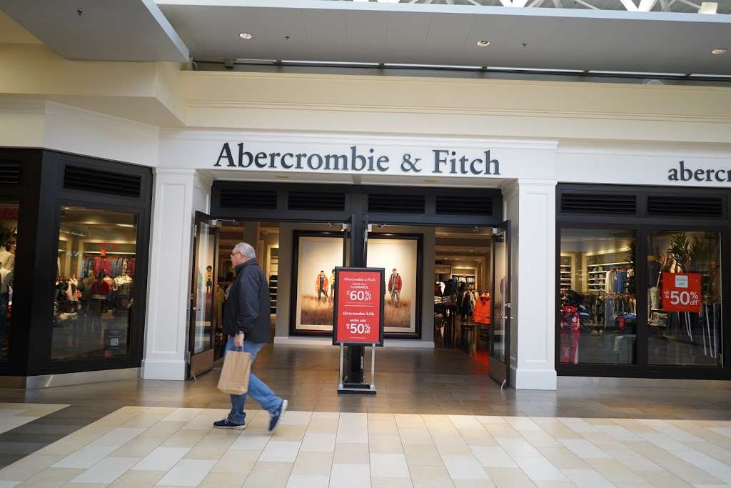 Abercrombie & Fitch | 521 Christiana Mall, Newark, DE 19702, USA | Phone: (302) 369-9442