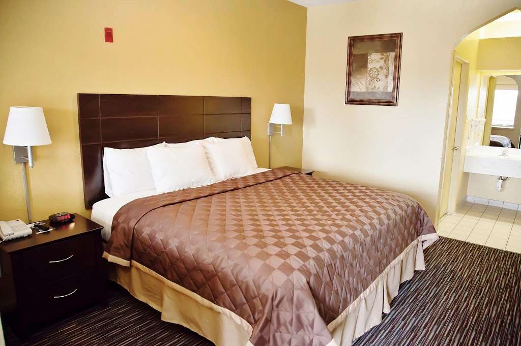 Winchester Inn & Suites Humble/IAH/North Houston | 15625 US-59, Humble, TX 77396, USA | Phone: (281) 441-3500