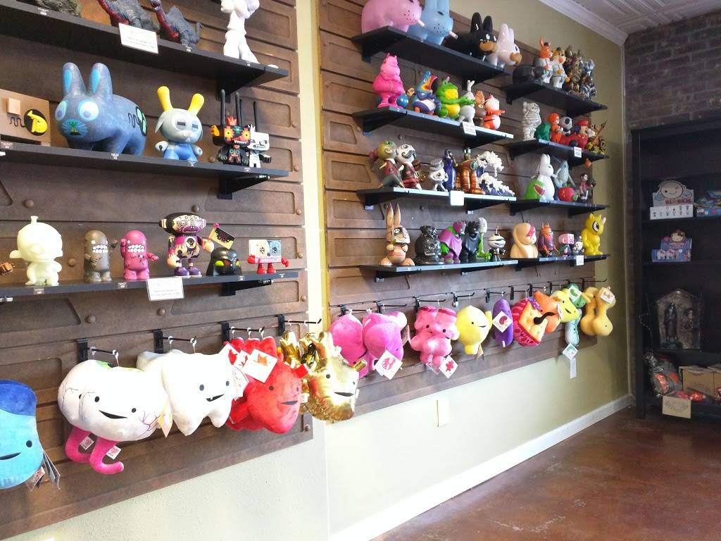 Guzu Gallery | 5000 N Lamar Blvd, Austin, TX 78751, USA | Phone: (512) 454-4898
