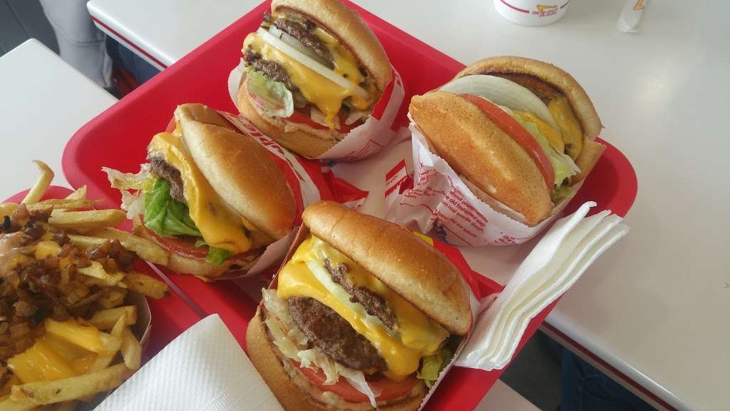 In-N-Out Burger | 21620 Valley Blvd, Walnut, CA 91789, USA | Phone: (800) 786-1000