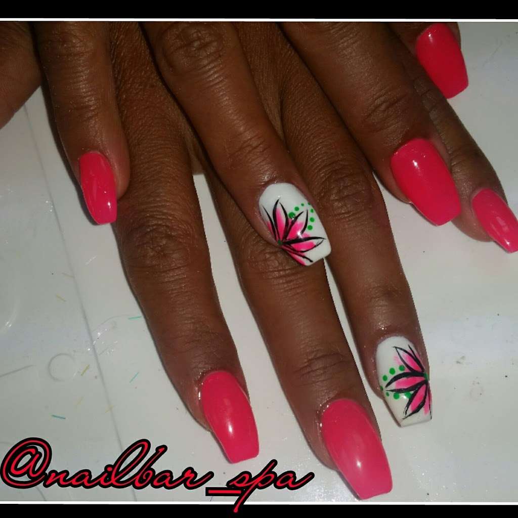 NailBar & Spa | 17070 Walnut Village Pkwy, Fontana, CA 92336, USA | Phone: (909) 429-4775