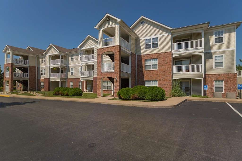 North Oak Crossing Apartments | 9400 N Oak Trafficway, Kansas City, MO 64155, USA | Phone: (816) 844-6050