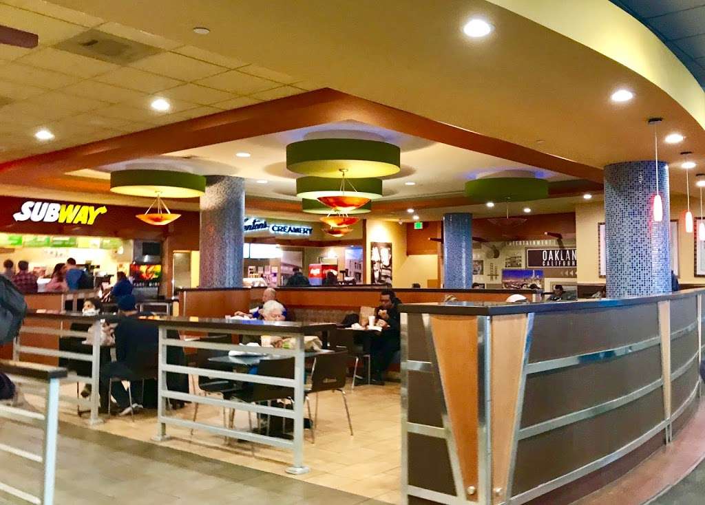 Subway Restaurants | 1 Airport Dr, Oakland, CA 94621, USA | Phone: (510) 563-3812