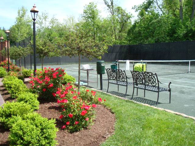 Racquet Club Ladue | 1600 Log Cabin Ln, St. Louis, MO 63124, USA | Phone: (314) 993-2880