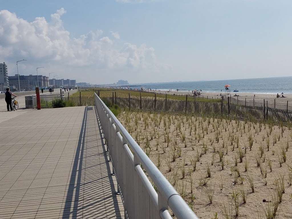 Flight 587 Memorial Park | 200 B 116th St, Rockaway Park, NY 11694, USA | Phone: (212) 639-9675