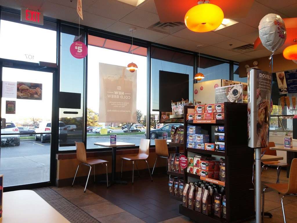 Dunkin Donuts | 700 N Milwaukee Ave, Vernon Hills, IL 60061, USA | Phone: (847) 362-4224