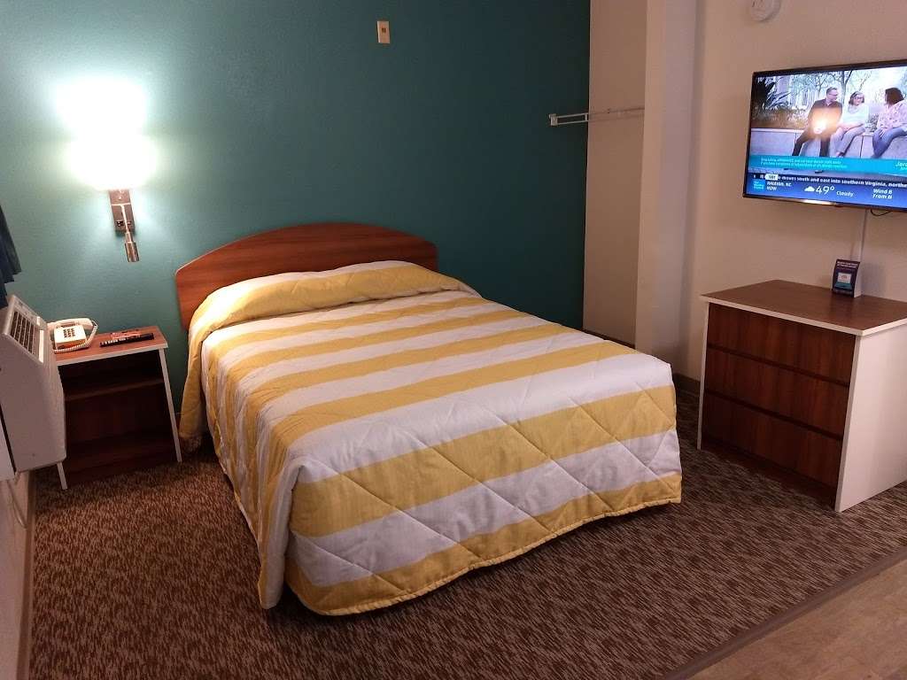 InTown Suites Extended Stay Houston TX - Cypress Station | 16909 Rolling Creek Dr, Houston, TX 77090, USA | Phone: (281) 587-1177