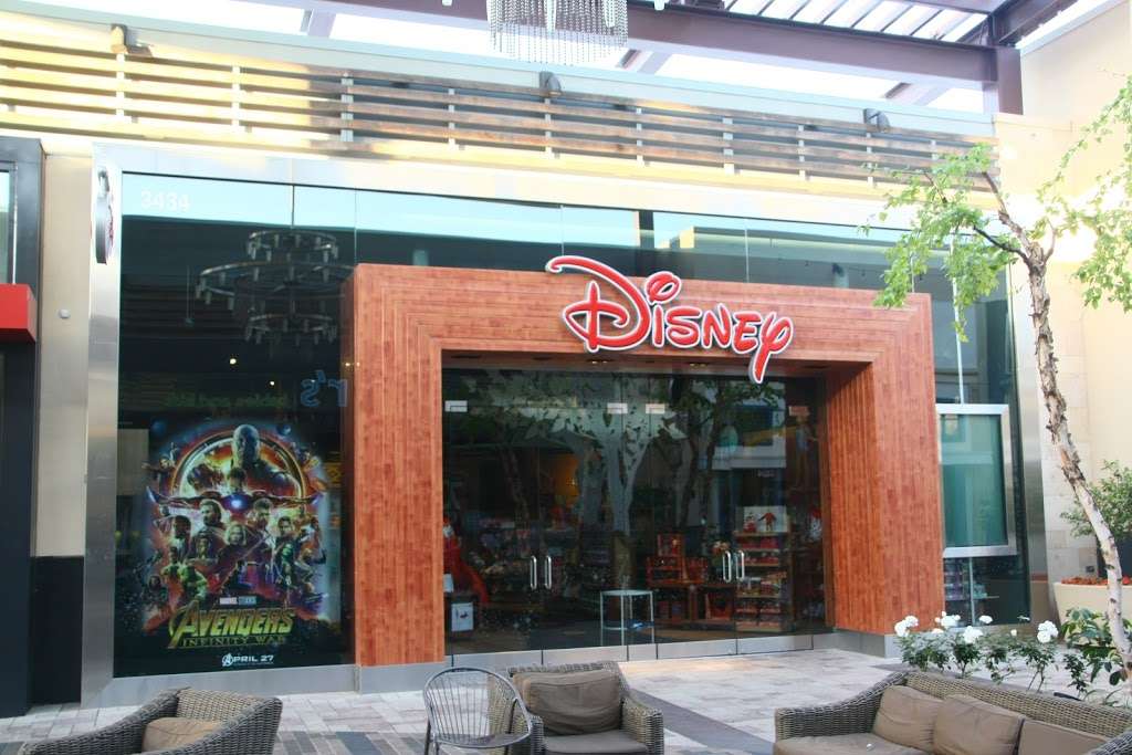 Disney Store | 24201 W, Valencia Blvd, Valencia, CA 91355, USA | Phone: (661) 222-9132