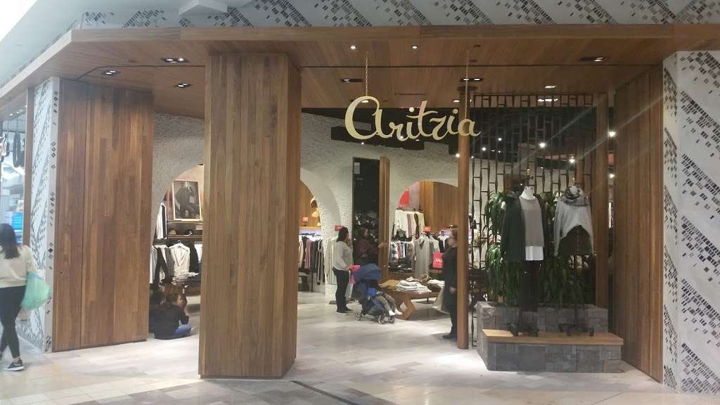 Aritzia | 1 Garden State Plaza Blvd, Paramus, NJ 07652, USA | Phone: (201) 291-3911