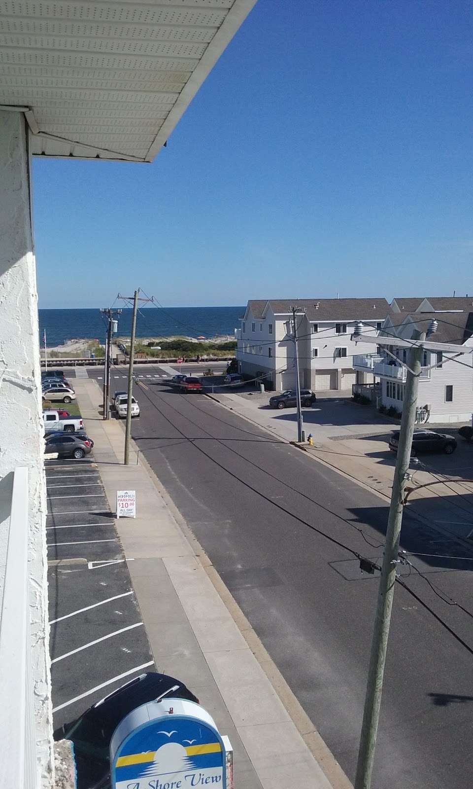 A Shore View | 505 E 4th Ave, Wildwood, NJ 08260 | Phone: (609) 522-7272